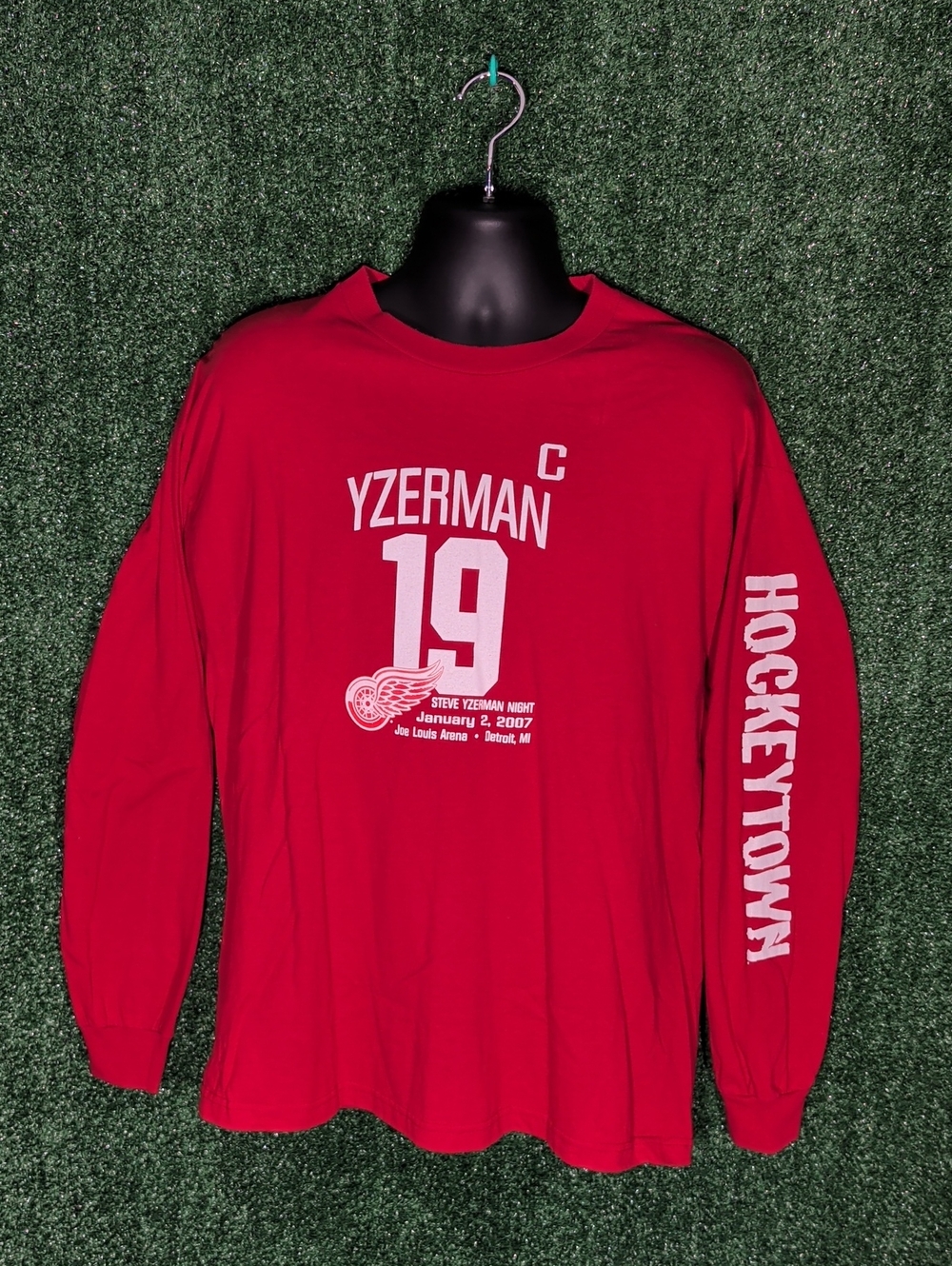 Detroit Red Wings T Shirt Mens Steve Yzerman CaptainNHL Career Record Size XL